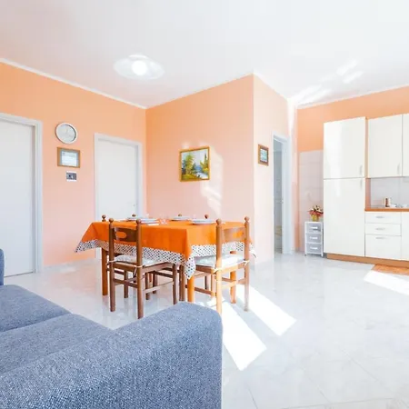 Lusia Con Piscina Privata A Pescoluse