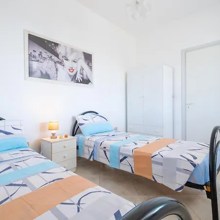 Lusia Con Piscina Privata A Pescoluse *
