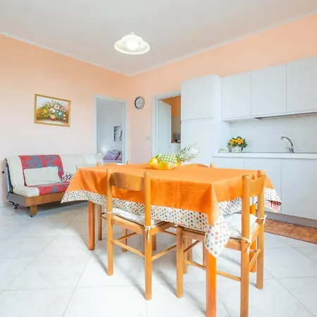 Lusia Con Piscina Privata A Pescoluse *